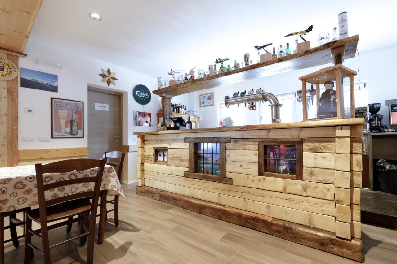 Albergo Ristorante Le Alpi La Frua Ngoại thất bức ảnh